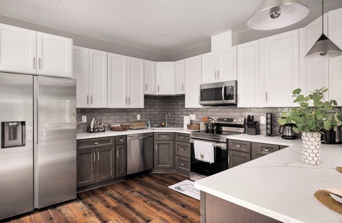 Basye Cabin | Modern Cabin Retreat minutes from lake and ski resort- Hot tub - Fire Pit
