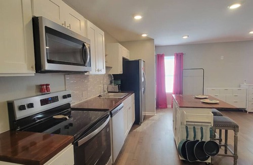 Indianapolis House | Modern Carriage House Escape Rest Work Explore