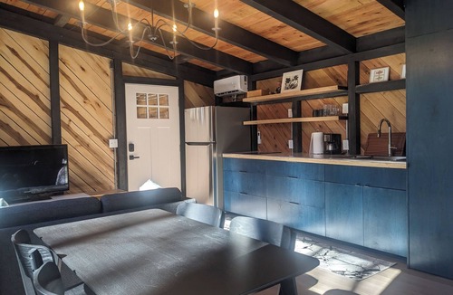 Rising Fawn Cabin | Modern Cloudland Cabin, 1.5 miles of private trails through 10 acres of woodland