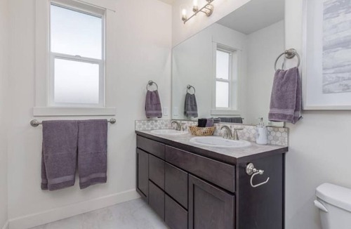 Hermiston House | Modern Comfort