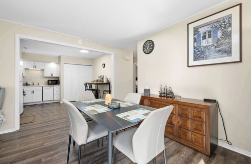 Fort Wayne Apartment | Modern Condo Near Zoo with Free Garage Parking