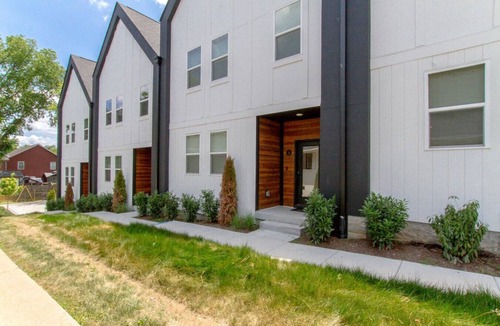 East Nashville House | Modern East Nashville Townhome | Prime Location