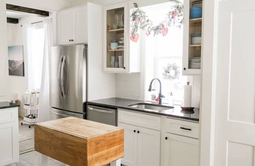 Batesville Other | Modern Farmhouse with Pool and Creative Studio. Close to Breweries & Wineries!