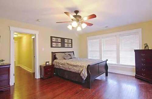 Florence House | Modern Florence Suite Near UNA with Patio Sleeps 4