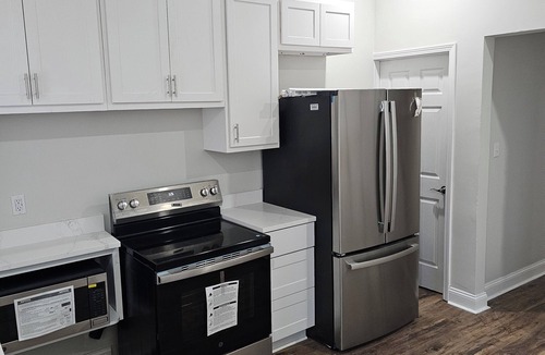 Kennedy King Condo | Modern Indianapolis Retreat 3BR/2.5BA Minutes to Hospitals & Downtown