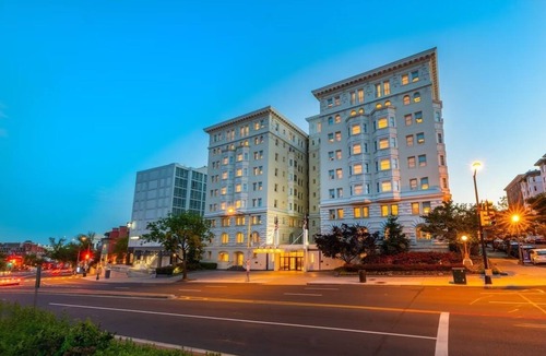 Kalorama Heights Hotel | Modern King Suite | Heart of Washington | 0.5 mi to Dupont Circle | 2 Units