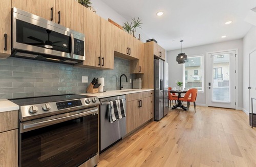 Knoxville House | Modern-Luxury near downtown