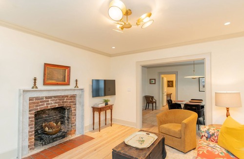 North Chattanooga House | Modern Luxury with Vintage Vibe in Trendy North Shore of Chattanooga