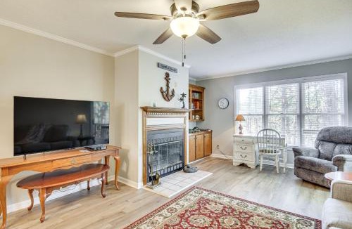 McCormick House | Modern McCormick Townhome on Lake Thurmond!