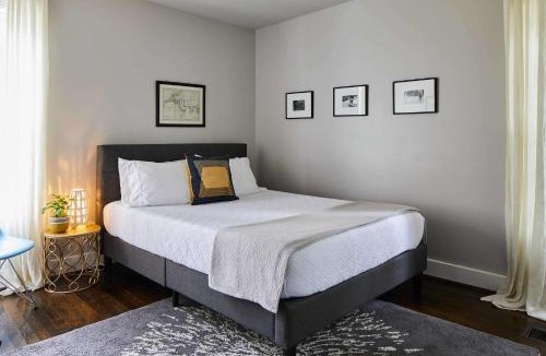 Crestwood South House | Modern, Pet-Friendly Retreat, Named Best BnB in Bham