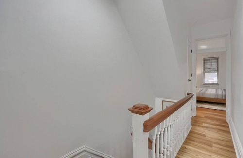 Pittsburgh House | Modern & Spacious 4BD House in Pittsburgh with Free Street Parking
