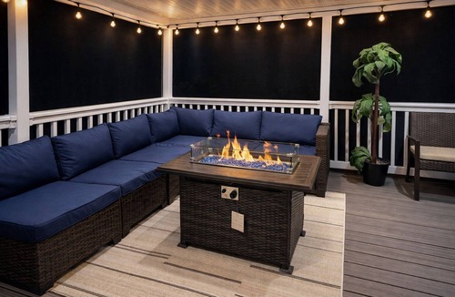 Rosaryville House | Modern Stay Hottub and Pool