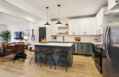 East Nashville House | Modern Two Townhomes Close to Downtown