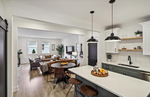 East Nashville House | Modern Two Townhomes Close to Downtown