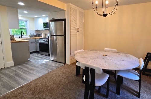 Struthers House | Mon Frère Dave - Stylish Minimalist Haven