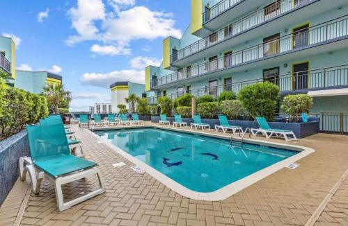 Cherry Grove Beach House | Monterey Bay Suites Resort Unit 1637 - Penthouse Suite - Ocean View