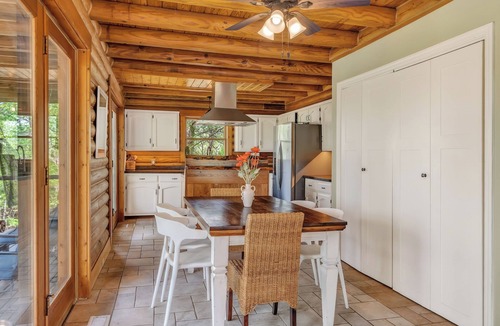 Monterey Cabin | Monterey Retreat Cabin (Dog-Friendly)