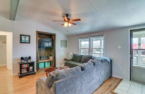 Monticello House | Monticello Home w/Deck & Fire Pit < 1 Mi to Water