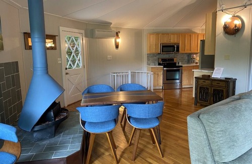 Montreat Cabin | MONTREAT ROUND HOUSE - Mountain views, Renovated, Hot Tub, Fire Pit