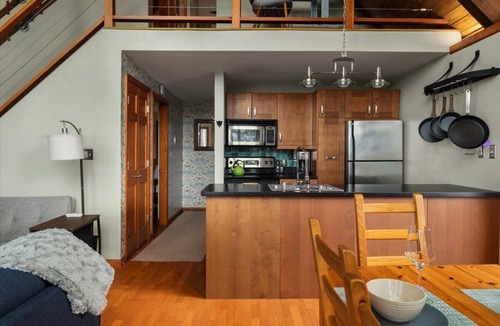 Lost River Cabin | Moon View A-Frame - Wood Sauna, Mountain Views, Fire Pit, Wood Stove, Stargazing