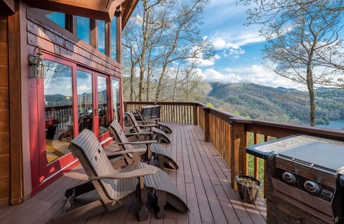 Topton Cabin | Moonshadow Stunning Lake View Cabin with Hot Tub, Fire Pit