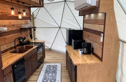 Hico Cabin | Moonshiner Tree Dome is rustic luxury with big, beautiful panoramic views.
