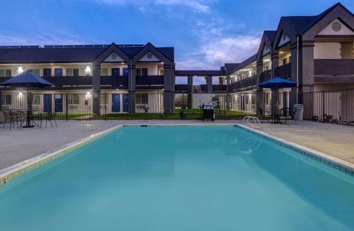 Buttonwillow Hotel | Motel 6-Buttonwillow, CA Central