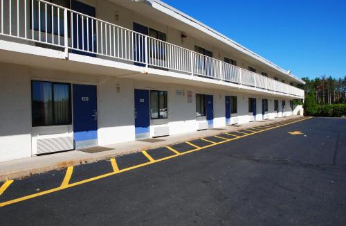 Chicopee Hotel | Motel 6-Chicopee, MA - Springfield