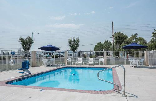 Fallon Hotel | Motel 6-Fallon, NV