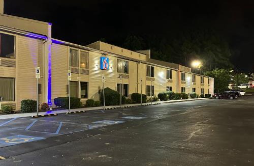 Greensboro Hotel | Motel 6-Greensboro, NC - Airport