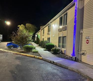 Greensboro Hotel | Motel 6-Greensboro, NC - Airport