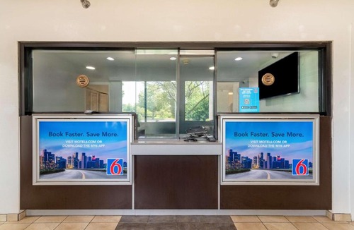 Rolling Meadows Hotel | Motel 6-Rolling Meadows, IL - Chicago Northwest
