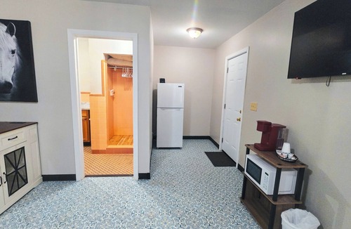 Isabella Apartment | Motel Room 5 with Bar & Grill and Laundromat