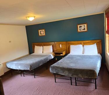 Randolph Hotel | Mount Jefferson View