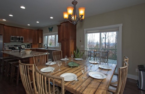 Roseland House | Mountain Getaway on 151 Brew Ridge Trail, Wintergreen/ Nellysford, Nelson County