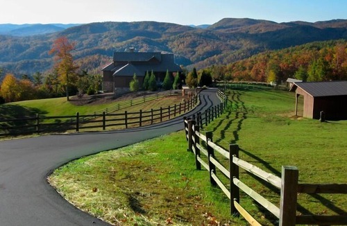 Ferguson House | Mountain Lodge,Views,Pool Table,Horse/Pet-Friendly