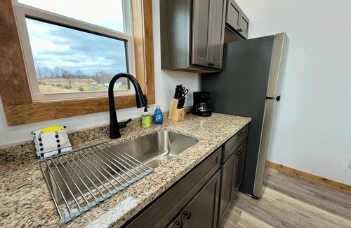 Rogers Cabin | Mountain Modern | Hot Tub, Near Natural Bridge
