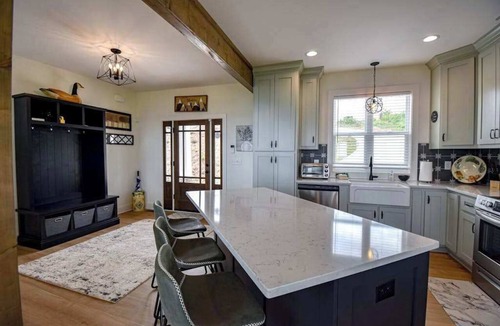 Clarkesville Cabin | Mountain Ridge Retreat