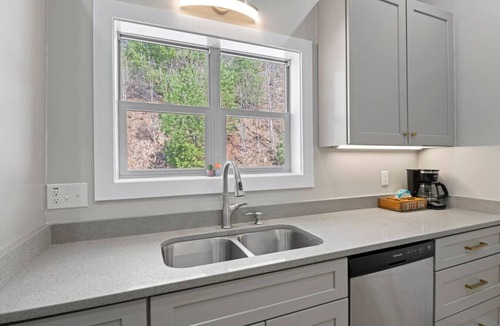 Sylva Condo | Mountain Sanctuary, Balcony, View, and Grill!