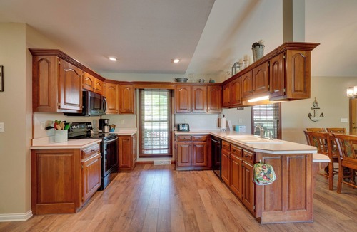 Byrdstown House | 'Mountain View' Home Near Dale Hollow Lake Fun!