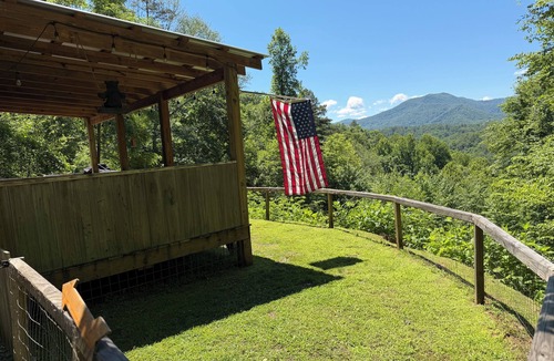 Whittier Apartment | Mountain View Shed Cabin