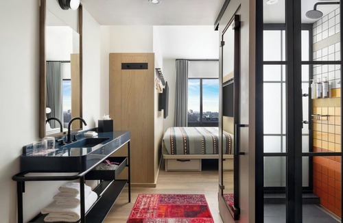 Downtown Asheville Hotel | Moxy Asheville Downtown