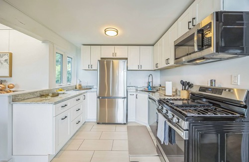 Mount Adams House | Mt. Adams Villa, City View, Garden, Hot Tub, Expansive Balcony, Parking, Games
