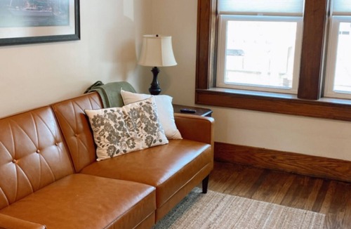 Peru Apartment | Mugivan Manor One Bedroom Apartment