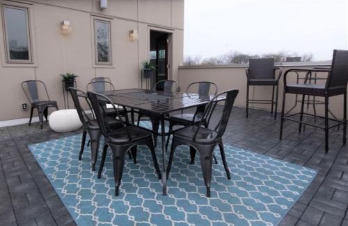 Edgehill House | Music City Skyline 4BR Gulch Rooftop Garage