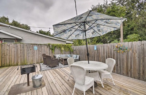 Myrtle Beach House | Myrtle Beach Bungalow with Private Hot Tub!