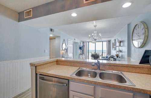 Myrtle Beach Apartment | Myrtle Beach Condo Rental Right on the Sand!