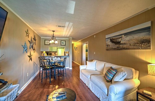 Myrtle Beach Apartment | Myrtle Beach Condo with Marsh Views - Walk to Beach!