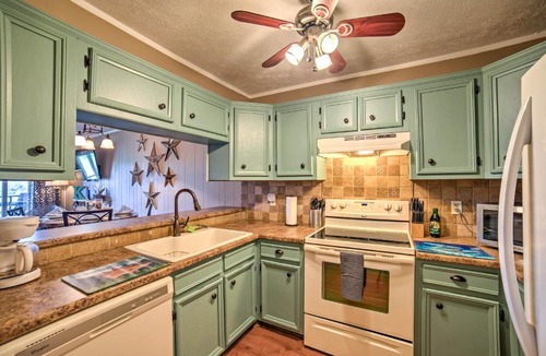 Myrtle Beach Apartment | Myrtle Beach Condo with Marsh Views - Walk to Beach!