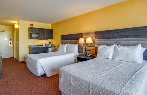 Myrtle Beach Apartment | Myrtle Beach Studio - Walk to Beach!